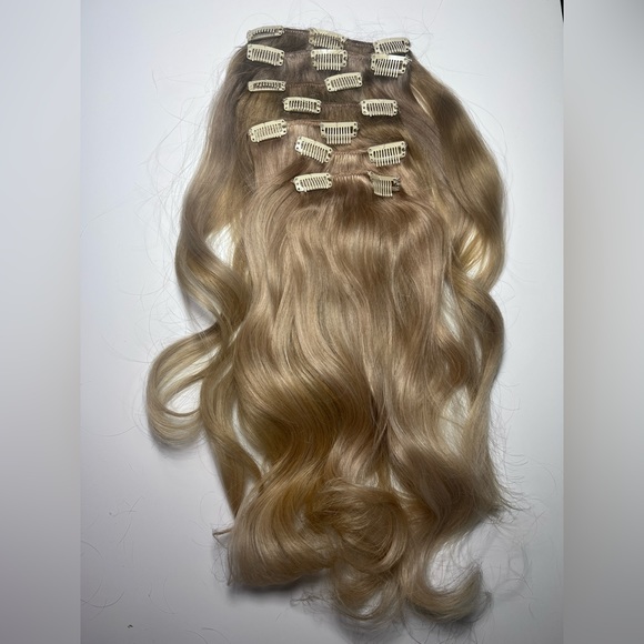 Luxury Clip European In Hair Extensions real human hair. - Picture 6 of 8